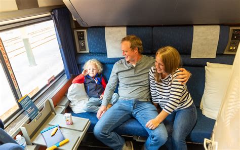 Family Bedroom | Amtrak Vacations®