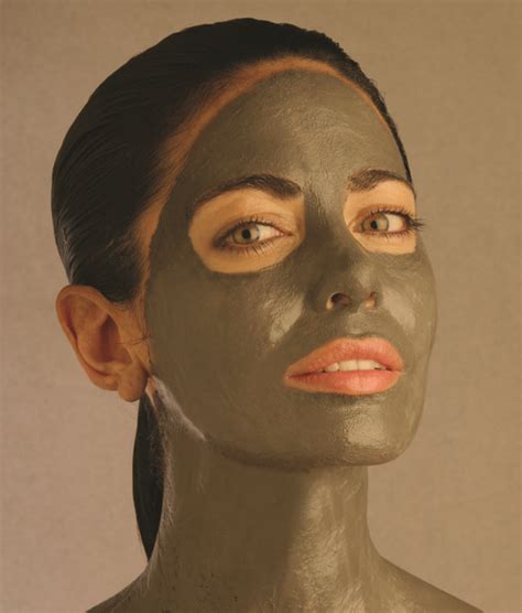 Play with Some Mud for Beautiful Skin « AcquaEssentials Blog