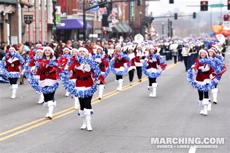 2019 Nashville Christmas Parade Photos : MARCHING.COM