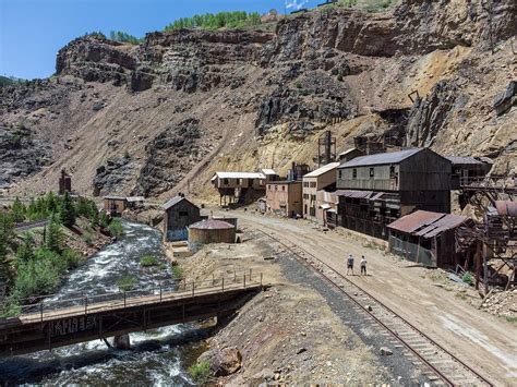 This place gives me Annesburg vibes : RDR2