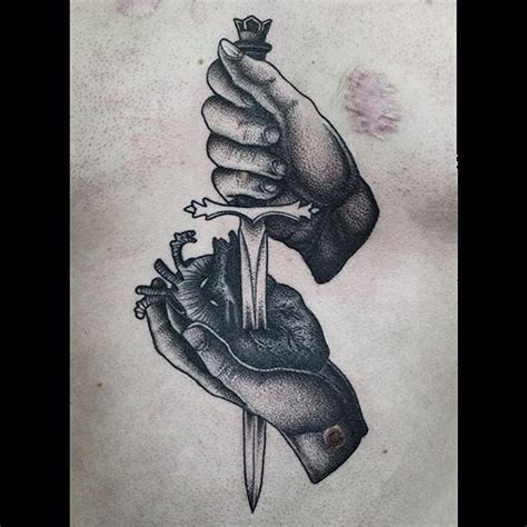 Hand Holding Broken Heart Drawing 46++ Images Result | Koltelo