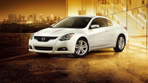 Altima Coupe | 2 Door Coupe & Sedan Cars | Nissan USA