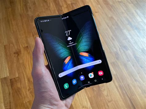 Samsung Galaxy Fold sold out on the first day of launch in Singapore ...