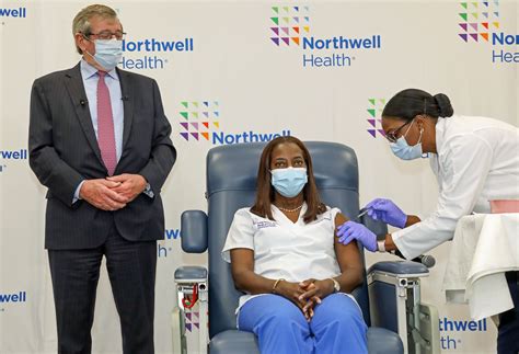 Northwell first in US to immunize frontline workers against COVID-19 ...