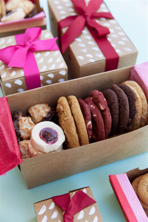 DIY COOKIE GIFT BOXES - Tell Love and Party