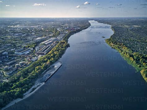 Aerial view of Volga River with cityscape against sky – Stockphoto