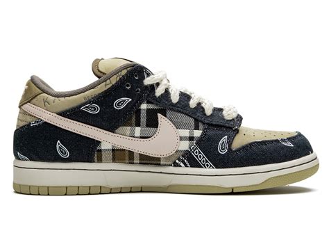 Travis Scott Nike SB Dunk Low CT5053-001 | SneakerNews.com