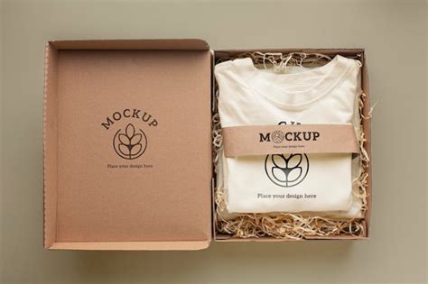 Premium PSD | Ecological t-shirt packaging mockup