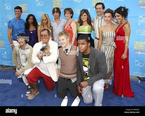 High school musical 2 cast and crew hi-res stock photography and images ...