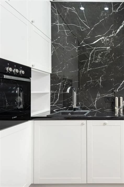 Sintered stone vs Quartz - Which Slab Is Better For Your Home?