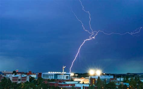 Dangerous dry thunderstorms reign in Pacific Northwest - Wildfire Today