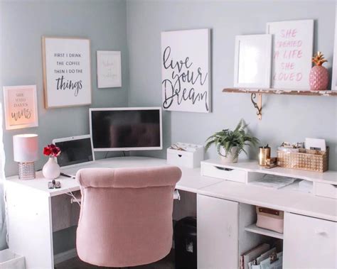 12 Pink Office Ideas You’ll Have a Crush On