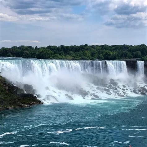 Why You Should Visit Niagara Falls from the Canadian Side - Outdoor Pilgrim