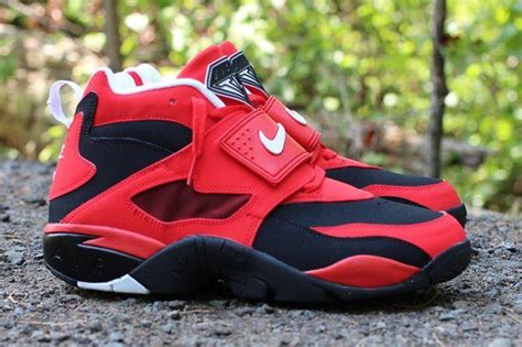 Nike Air Diamond Turf (Red) - Releases