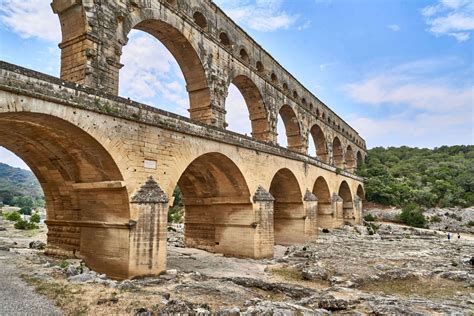 Pont du Gard Walking Trail, See the Masterpiece of Ancient Architecture - My Magic Earth