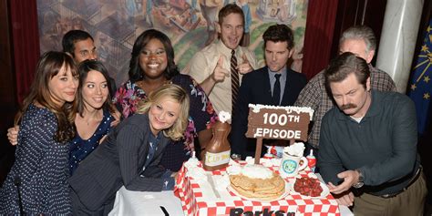 Watch The 'Parks And Recreation' Cast Celebrate Their 100th Episode ...