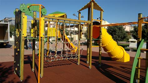 Los parques infantiles de Parques Troe, diversión y seguridadParques ...