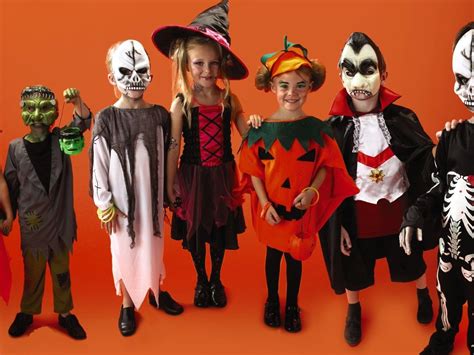 Halloween Costume Giveaway Provides Dozens of Kids with Free Costumes