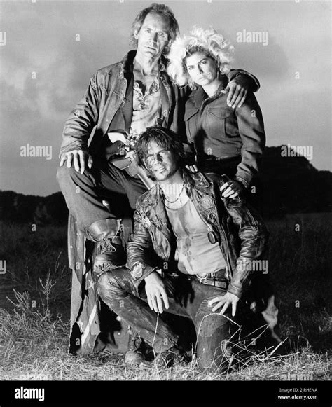 LANCE HENRIKSEN, BILL PAXTON, JENETTE GOLDSTEIN, NEAR DARK, 1987 Stock ...