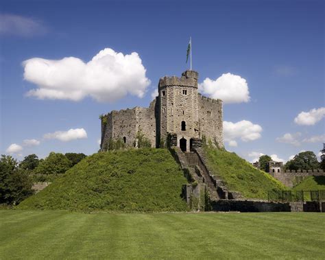 Cardiff Castle - Visit Cardiff