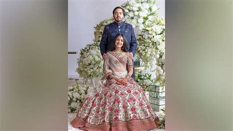 Mukesh Ambani's youngest son Anant Ambani to marry Radhika Merchant ...