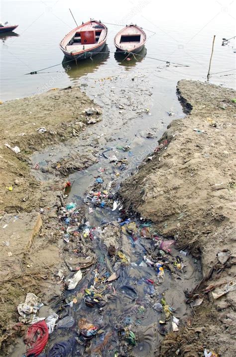 Sewage water pollution channel to holy Ganges river, India — Stock ...