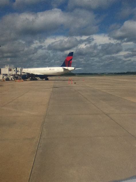 Tallahassee International Airport - 34 Photos & 57 Reviews - Airports ...