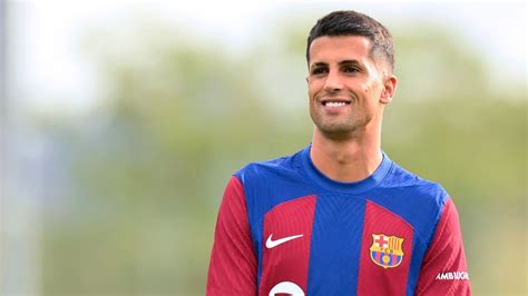 Work and commitment, Joao Cancelo's 'recipe' to succeed at Barça