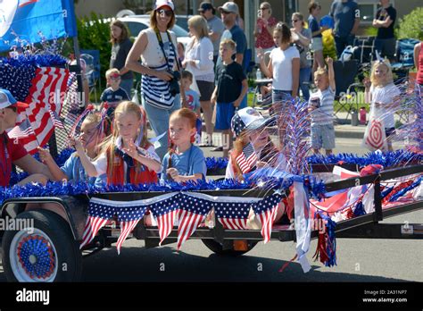 Parade Floats, American flags, Float, July 4, Independence Day, 4th of ...