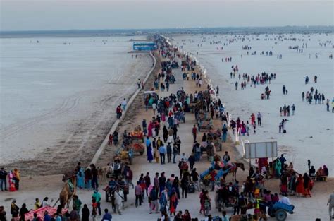 Great rann of Kutch - Largest White Salt Deserts | Indiano Travel