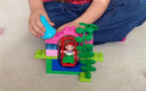 LEGO Duplo Disney Princess: Ariel Undersea Castle