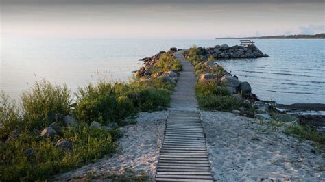 Evening by an idyllic bath pier at the island Öland, Sweden | Windows ...