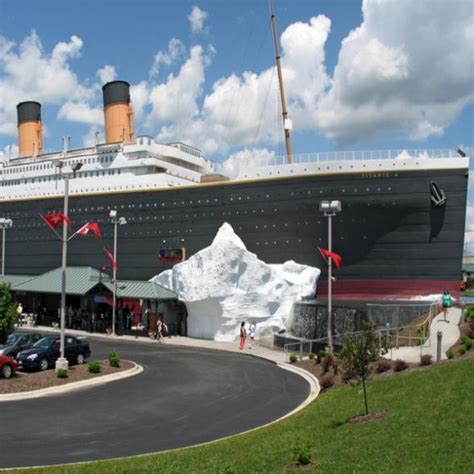 - Titanic Museum, Missouri :: Bon Voyage