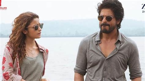 Dear Zindagi review: Shah Rukh Khan is charming but this life is unreal ...