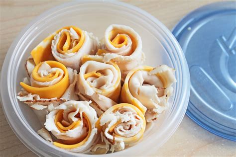 Easy to Make Snacks: Turkey and Cheese Rolls (Recipe) | Healthy Snacks ...