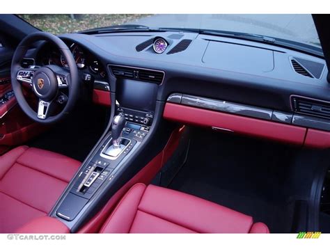 2019 Porsche 911 Turbo Cabriolet Dashboard Photos | GTCarLot.com