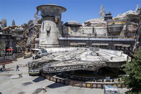 Everything to know about Disneyland’s Star Wars: Galaxy’s Edge - Los ...