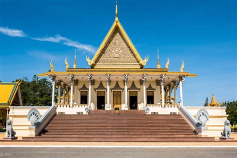 Inside Royal Palace | Inside Royal Palace, Phnom Penh, Cambo… | suypich ...