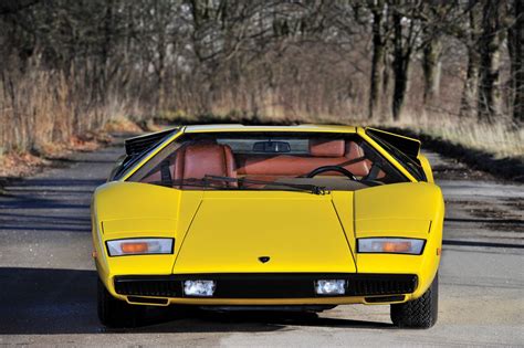 MUSCLE CAR COLLECTION : The Yellow 1971 Lamborghini Countach LP400 ...