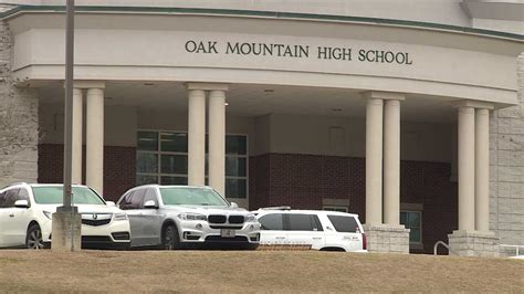 Lockdown lifted at Oak Mountain High School, student detained