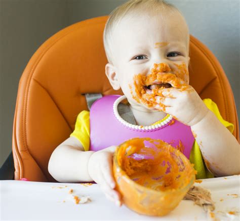 When To Start Feeding Your Baby Solid Foods – KidsAcookin