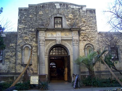 North entrance into Alamo Museum, San Antonio, Texas | Living New Deal