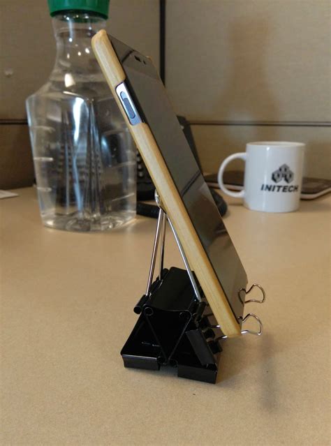 DIY - Binder Clip Cell Phone Stand (with room for USB!) | Diy phone ...