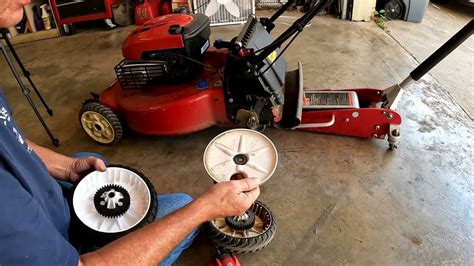 Replacing Toro drive Wheels, the right way - Easy DIY - YouTube