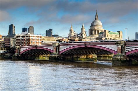 Blackfriars Bridge London – fineartbistro.com