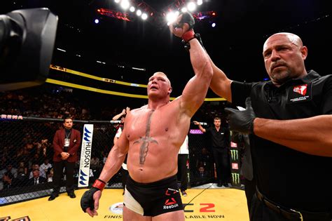 UFC 200: Brock Lesnar beats Mark Hunt in return - Sports Illustrated