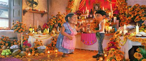 Disney's Coco Helped Destigmatize Día de los Muertos | POPSUGAR ...