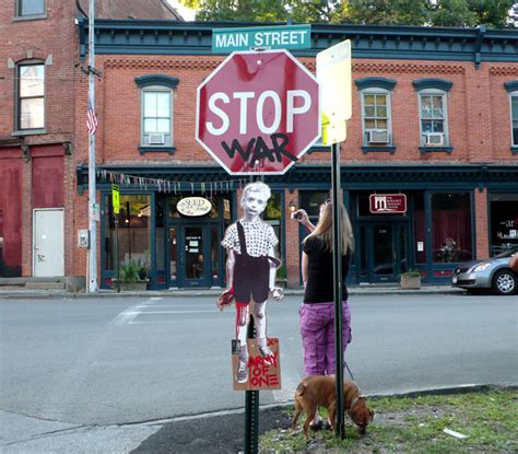 Memorials on the Street : Brooklyn Street Art