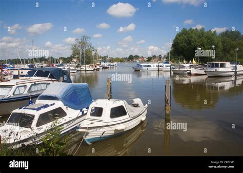 Broadland boats oulton broad hi-res stock photography and images - Alamy