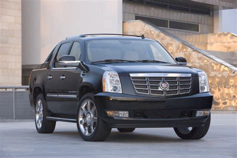 Custom 2021 Cadillac Escalade Pickup Is Real, Based on Chevy Silverado ...